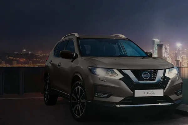 Nissan X-Trail — это практичный и универсальный кроссовер, который подходит
        как для городской езды, так и для загородных путешествий. Модель выделяется просторным салоном, современными
        технологиями и продуманной системой полного привода.